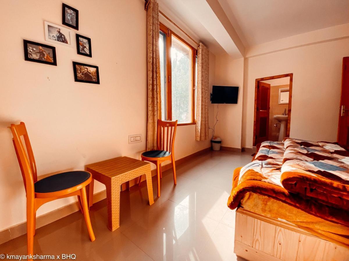 Albergue Backpackers Headquarter Manali Exterior foto