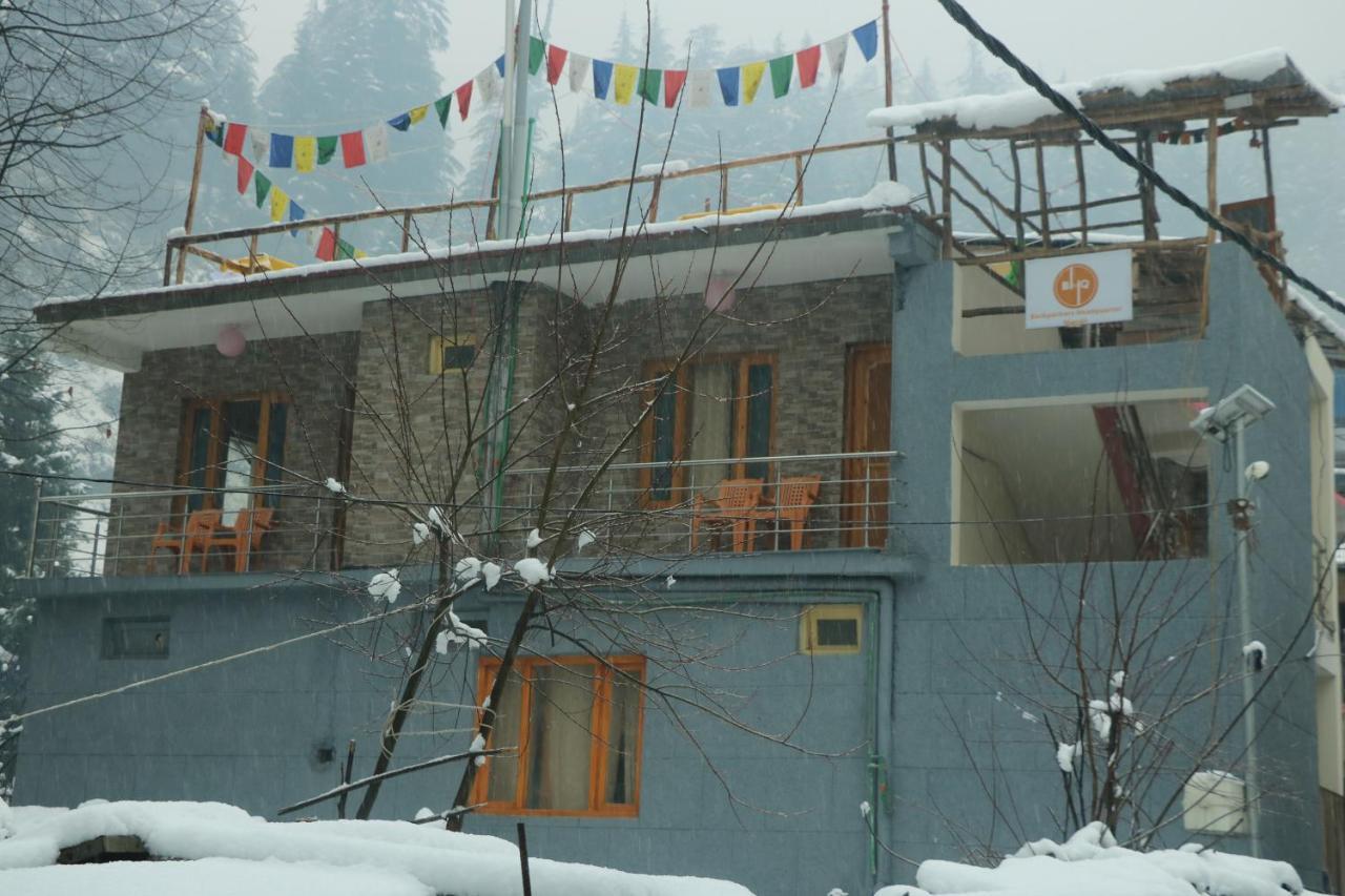 Albergue Backpackers Headquarter Manali Exterior foto